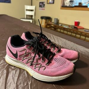 Nike Zoom Pegasus 32 Women's Pink Running Shoes
